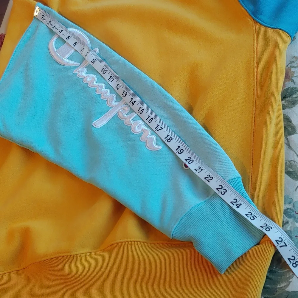 Champion Men's Embroidered Reverse Weave Crewneck in Mustard Teal size Large - Picture 11 of 15